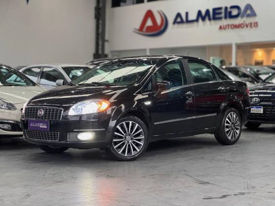 FIAT LINEA 1.8 ESSENCE 16V FLEX 4P MANUAL FIAT LINEA 1.8 ESSENCE 16V FLEX 4P MANUAL
